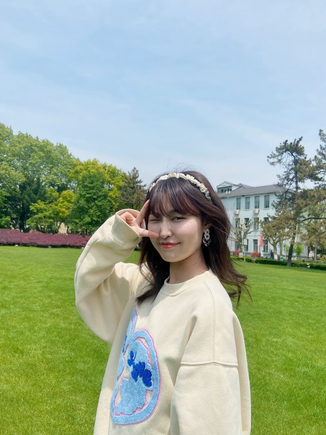 Jiaqi He